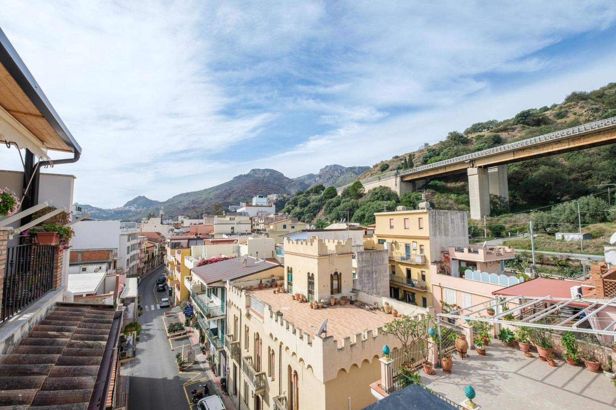 Casa Del Girasole Villa Letojanni Bagian luar foto